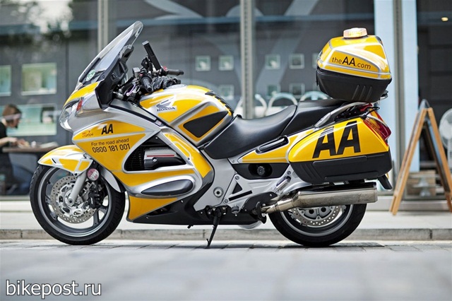 Мотоциклы Honda ST1300 Pan European на вооружении аварийно службы AA