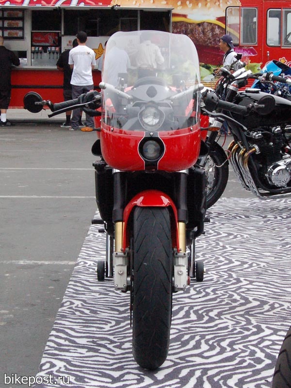 Мотоцикл Ducati Cafe 9