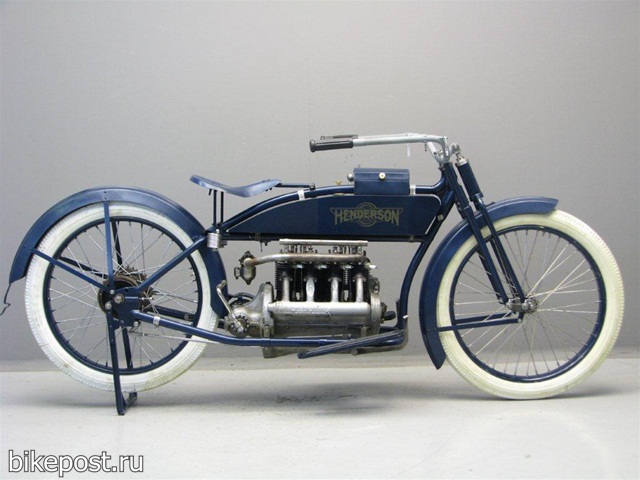 Старинный мотоцикл Henderson модель F 1916