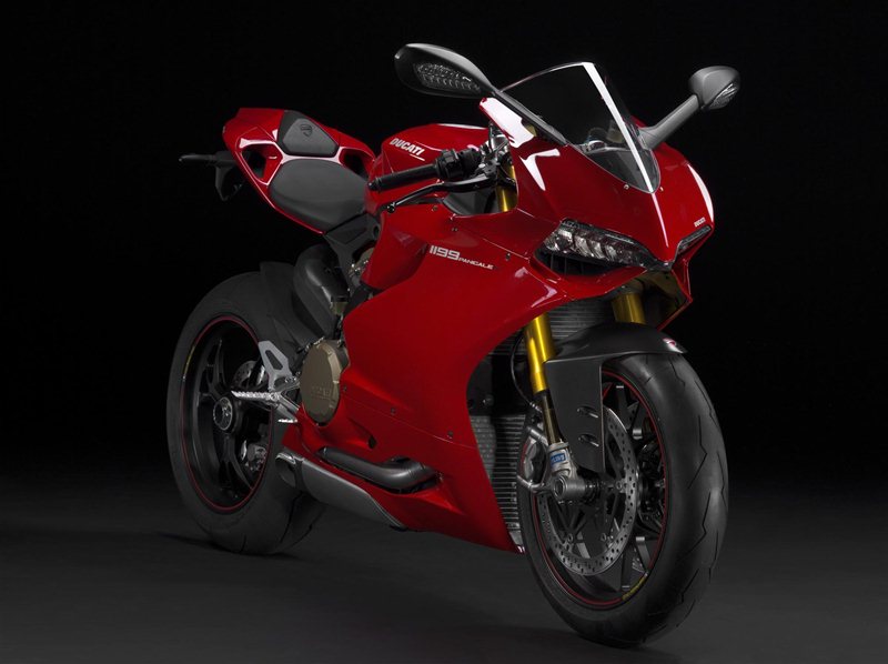 Студийные фотографии Ducati 1199 Panigale
