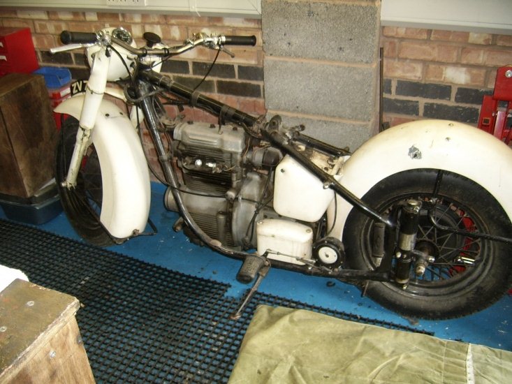 Отреставрированный мотоцикл Sunbeam S7 1955