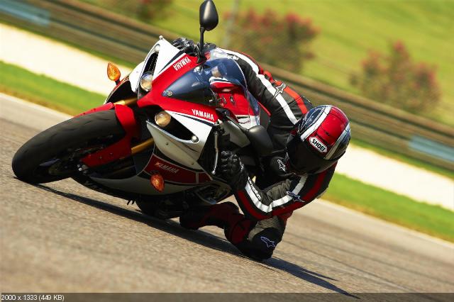Фотографии спортбайка Yamaha YZF-R1 2012