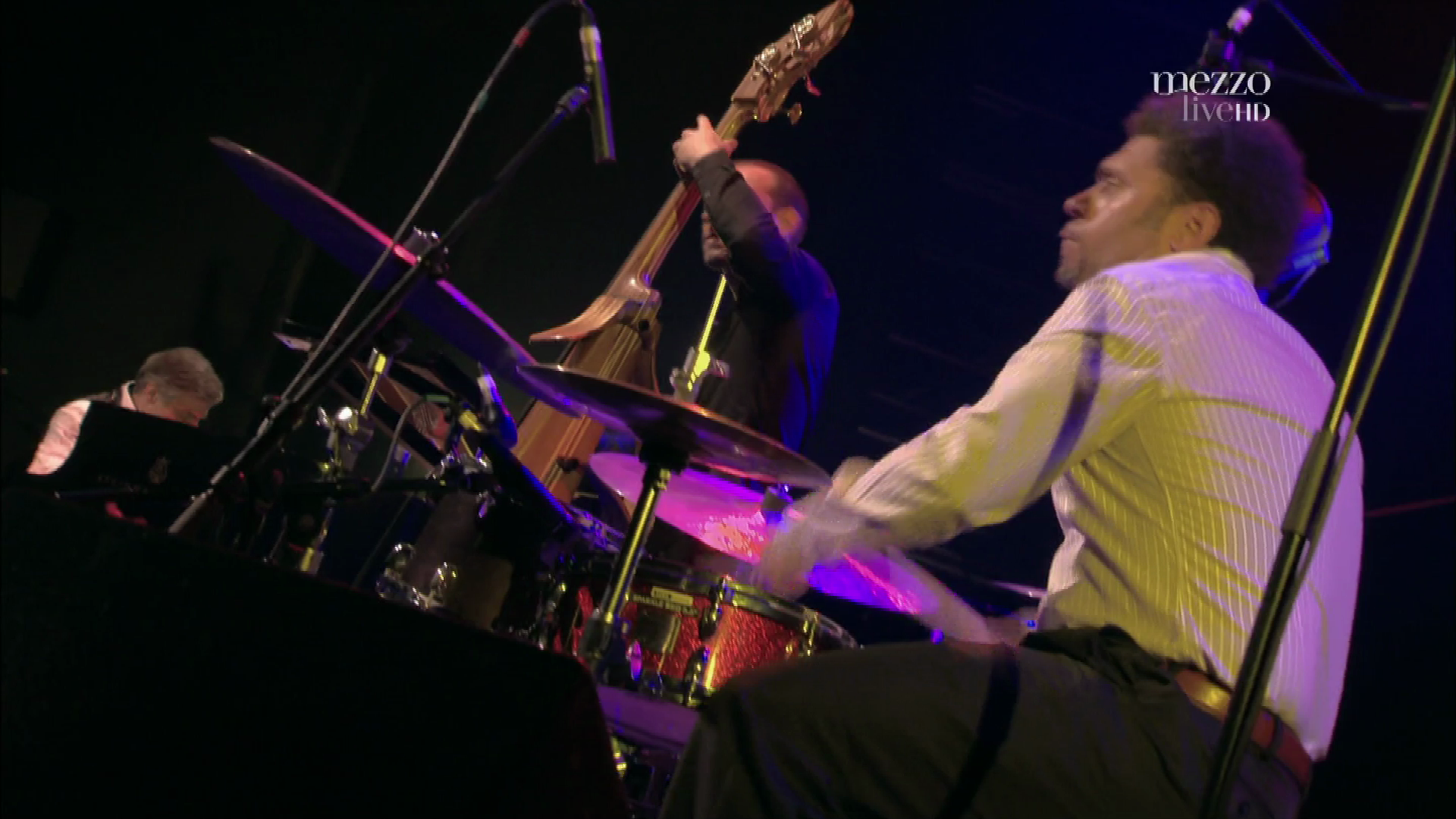 2011 Giovanni Mirabassi Trio - at Jazz sous les Pommiers [HDTV 1080i] 3